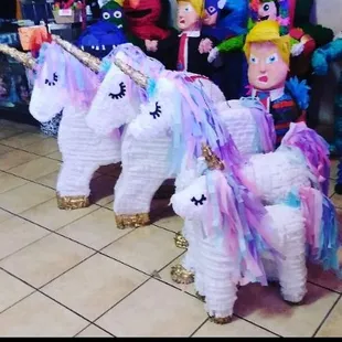 Piñata unicornios diferentes tamaños