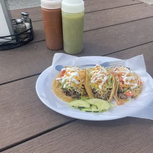 Tacos and sauce
