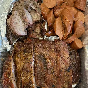 Easter Platter: Smoked Tri-Tip, hot links and ribs. 10 out of 10.