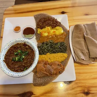 Awaze Tibs and Veggie Combo