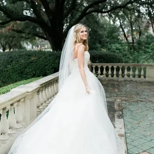 Real Bridal Portraits at the Aldridge House - Wedding Planned by Meggie Francisco, Photography by Stephanie Brazzle