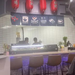 Decor, fried crab, crab Rangoon,hibachi scallops, hibachi steak.