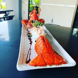 sushi and sashimi, interior