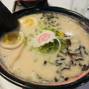 Excellent tonkotsu ramen