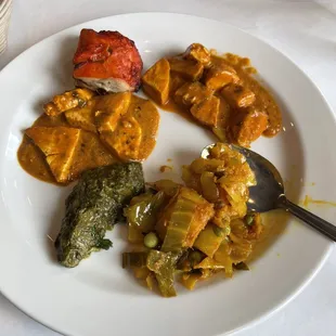 Chicken Tandoori, Chicken Tikka Masala, Veggie side mix, Saag Aloo, and Paneer Makhni (I think that's what is was...)  (12/2/2022)