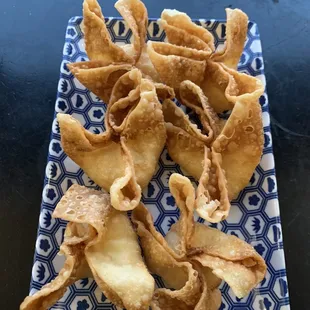 Crab wontons ~ IG: @seattle.food.diva