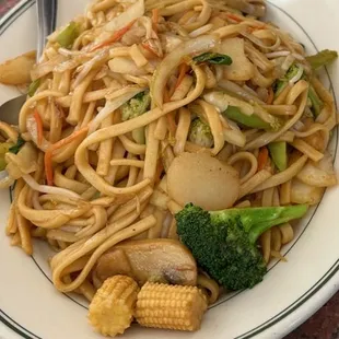 ramen and noodles, food