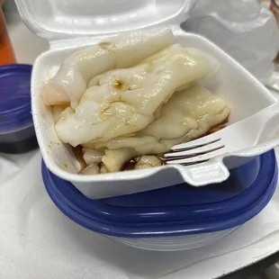 Shrimp rice rolls