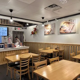 sushi and sashimi, interior