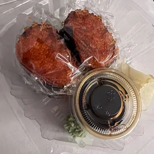 Tobiko Nigiri A La Carte (2 pieces) so DRY