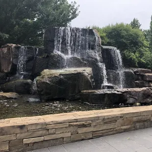 Meinders Garden:  Fountain