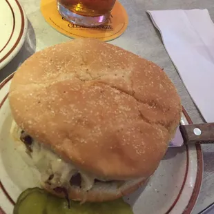 Germanburger with kraut