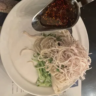Cold Noodles with Shredded Chicken