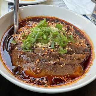 Sliced Beef with Chili Sauce