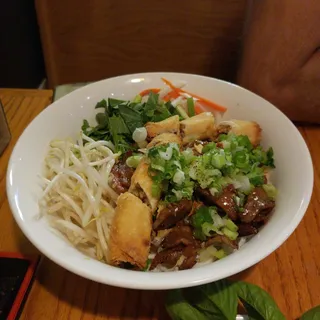 48.Grilled Pork and Crispy Rolls Bowl Bn Ch Gi Tht Nng