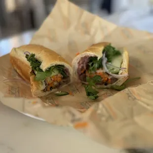 a sandwich cut in half