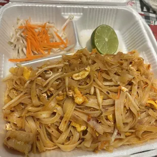 Pad Thai with hidden shrimp :/