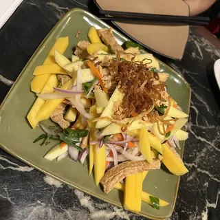 S9 Gi Xoi / Mango Tofu Salad