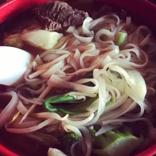 Like a distant relative who saved a chinese stomach ,taste and service are very good, perfect！