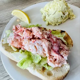 Lobster roll