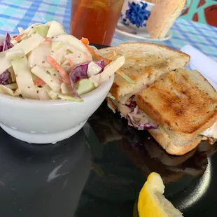 Mahi mahi Rueben