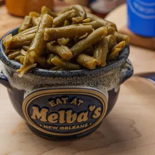 a bowl of green beans