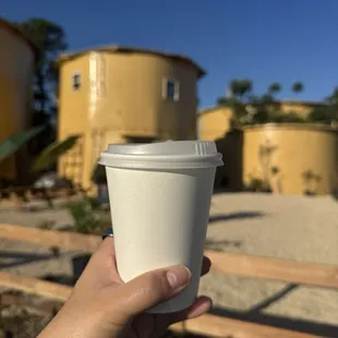 Hojicha latte to go!