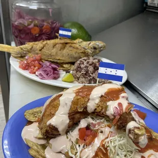 Pollo con tajadas