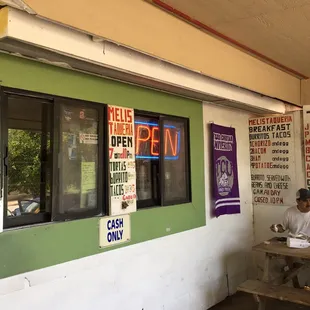 Cash only and only one window service. Amazing