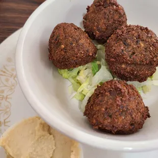 Falafel with hummus