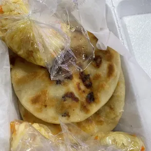 Papusas (chicharron &amp; combo)