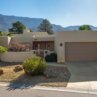 Sandia Height is a community nestled at the base of the Sandia Mountains.