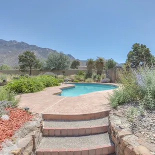 ! SOLD !  Gorgeous City &amp; Mountain Views in Sandia Heights!