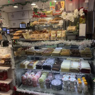 food, cupcakes, dessert