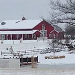 Think you can't have that beautiful rustic barn wedding you have been visualizing due to your winter wedding date?...