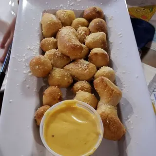 Pretzel Bites
