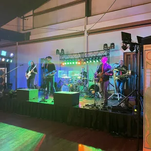 Boots and bbq bash 2021 featuring Cover me badd