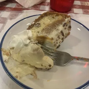 Dessert... Banana Cheesecake... Good flavor... Poor presentation...