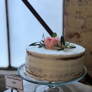 Lemon raspberry cake