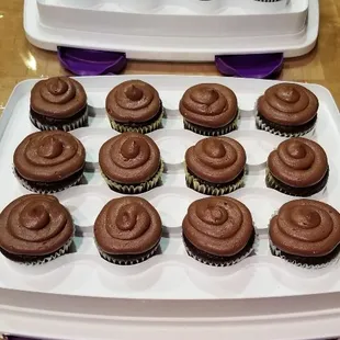 Vegan chocolate cupcakes