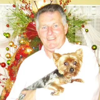 Mike R.