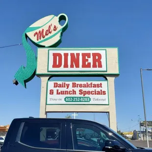 Mel&apos;s Diners sign.