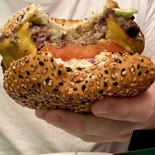 THAT'S a quality burger, 1/2 lb. patty, side o' fries