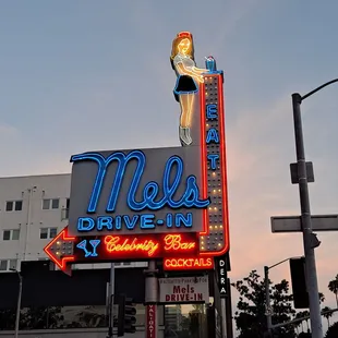 The icinic sign. Excellent neon.