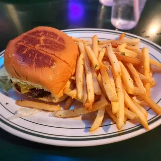 Kids CAR Melburger & Fries