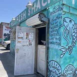 Outside order window