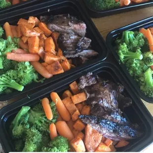Marinated skirt steak, veggies and roasted sweet potatoes