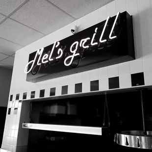 Mel&apos;s Grill 2 Inside