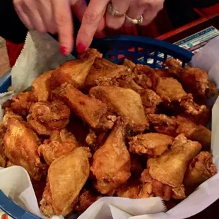 About 40 chicken wings.