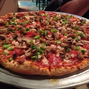 XL deluxe pizza